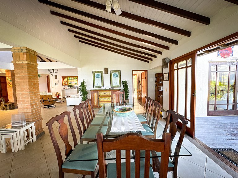 Casa Exclusiva à Venda no Siriúba II – Ilhabela