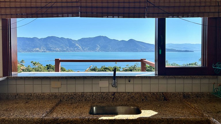 Casa Exclusiva com Vista para o Mar no Siriúba II – Ilhabela
