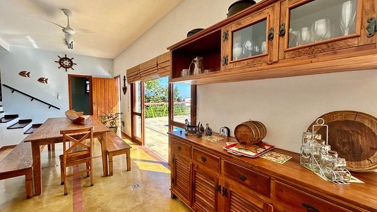 Piscina aquecida, vista e espaço gourmet