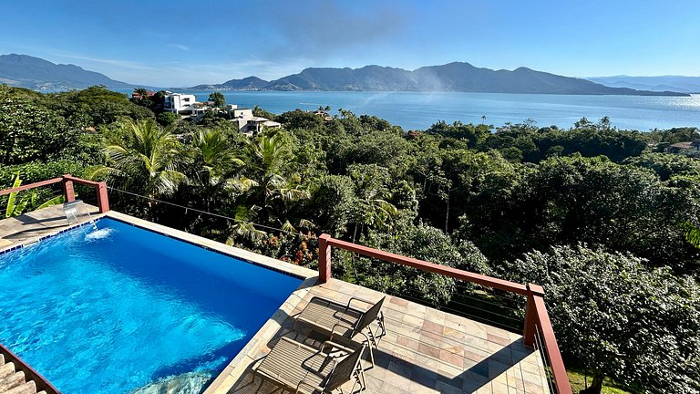 Casa Exclusiva com Vista para o Mar no Siriúba II – Ilhabela