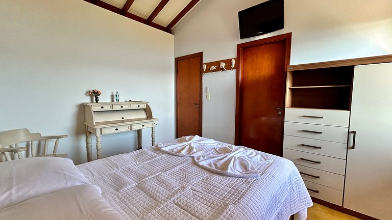 Piscina aquecida, vista e espaço gourmet