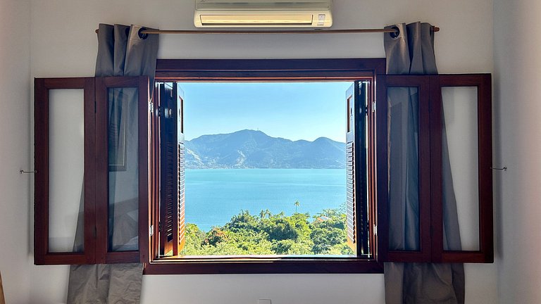 Piscina aquecida, vista e espaço gourmet