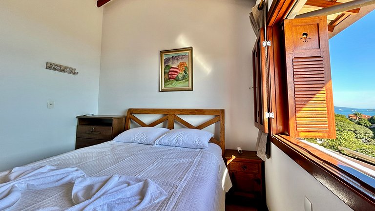 Piscina aquecida, vista e espaço gourmet