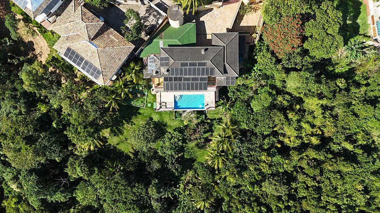 Piscina aquecida, vista e espaço gourmet
