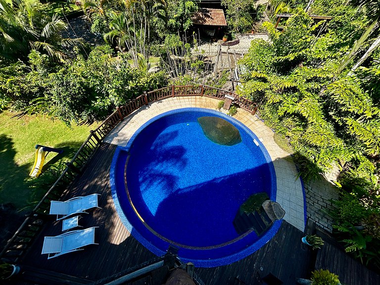 Um paraíso, com 2 terrenos, em condomínio à beira-mar na Pon