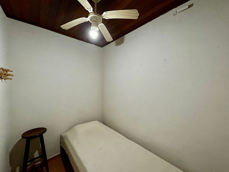 Um paraíso, com 2 terrenos, em condomínio à beira-mar na Pon
