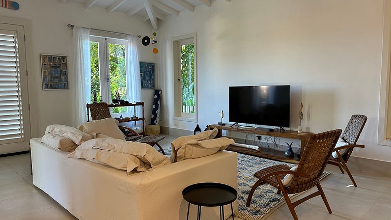 Bela casa em condomínio, vista mar e conforto