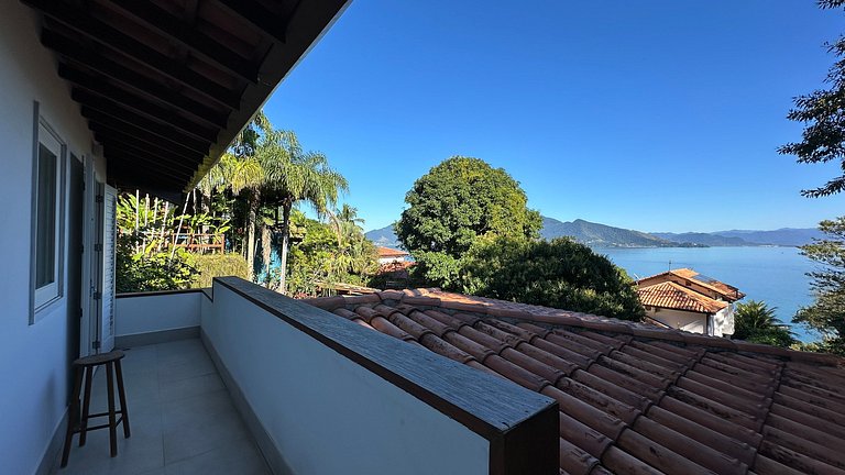 Bela casa em condomínio, vista mar e conforto