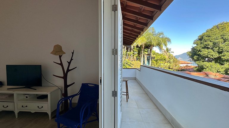 Bela casa em condomínio, vista mar e conforto