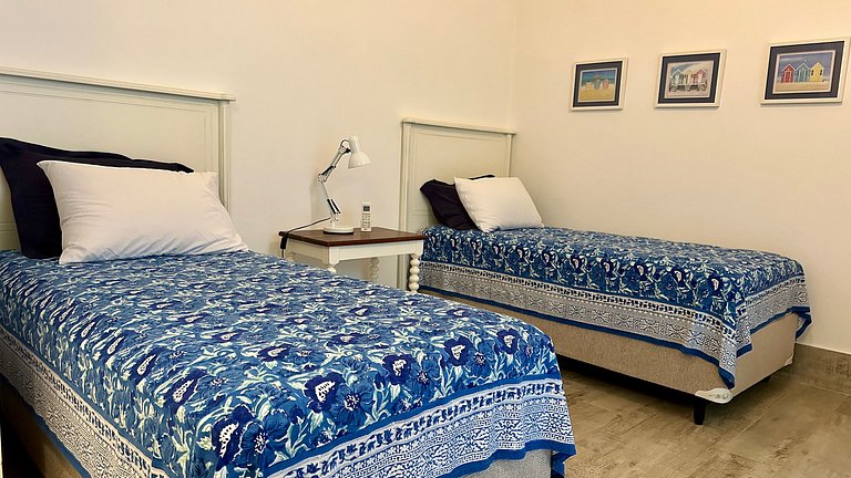 Bela casa em condomínio, vista mar e conforto