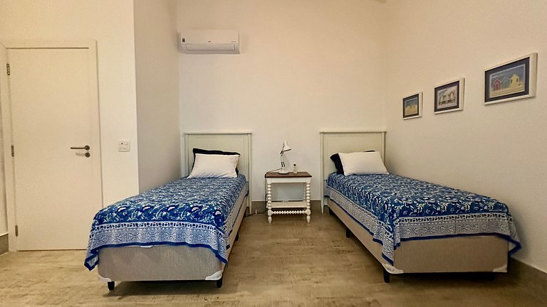 Bela casa em condomínio, vista mar e conforto