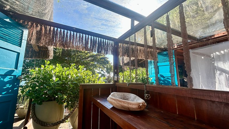 Linda casa, próxima á praia da Armação