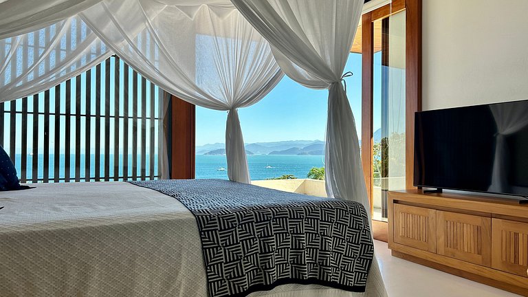 Vista mar, casa moderna e condomínio costeiro