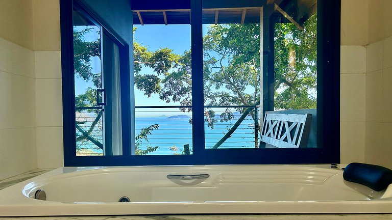 Vista mar, piscina, a 2 min da cachoeira 3 Tombos