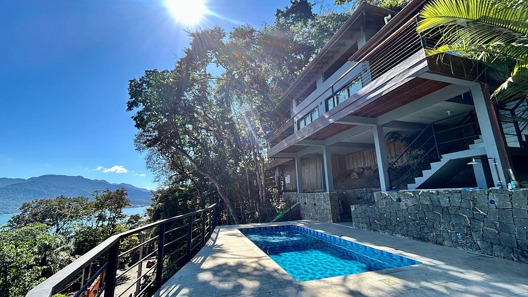 Vista mar, piscina, a 2 min da cachoeira 3 Tombos