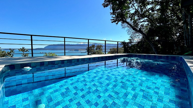 Vista mar, piscina, a 2 min da cachoeira 3 Tombos