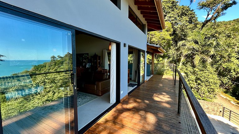Vista mar, piscina, a 2 min da cachoeira 3 Tombos