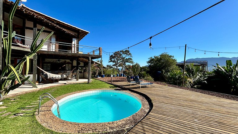 Piscina, espaço gourmet e vista