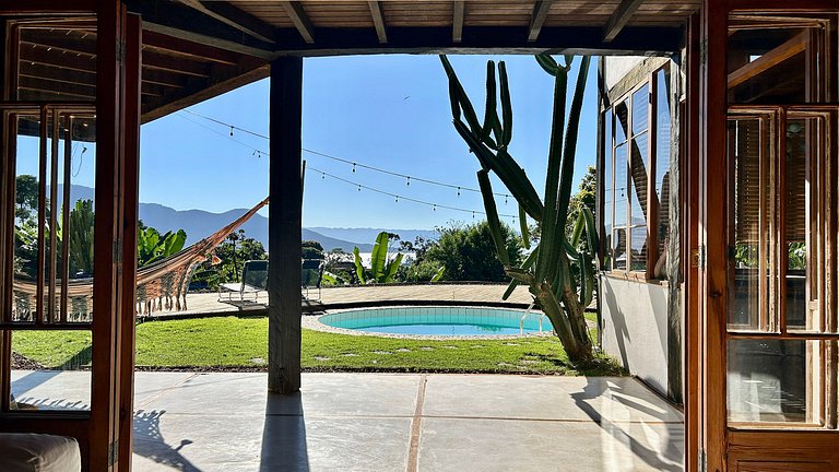 Piscina, espaço gourmet e vista