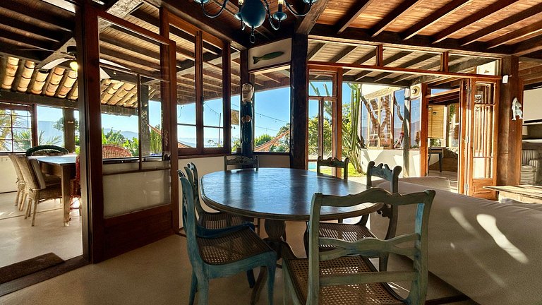 Piscina, espaço gourmet e vista