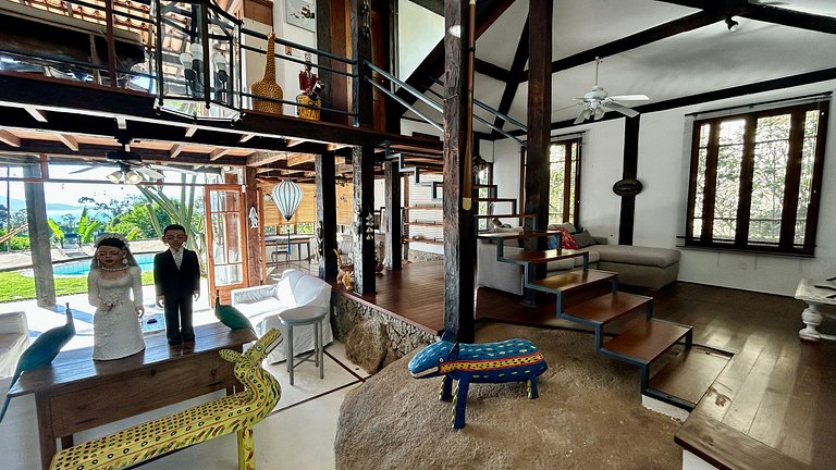 Piscina, espaço gourmet e vista