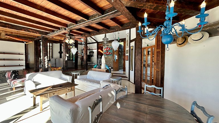 Piscina, espaço gourmet e vista