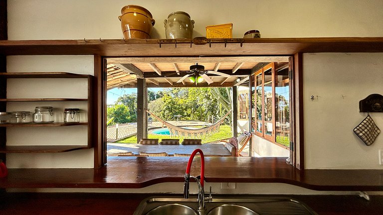 Piscina, espaço gourmet e vista