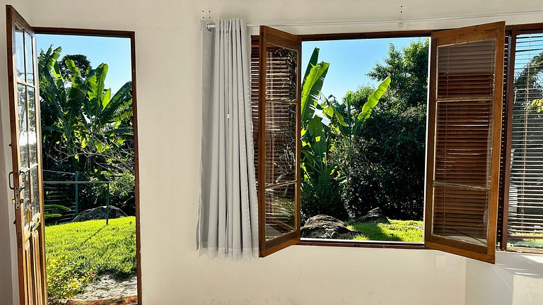 Piscina, espaço gourmet e vista