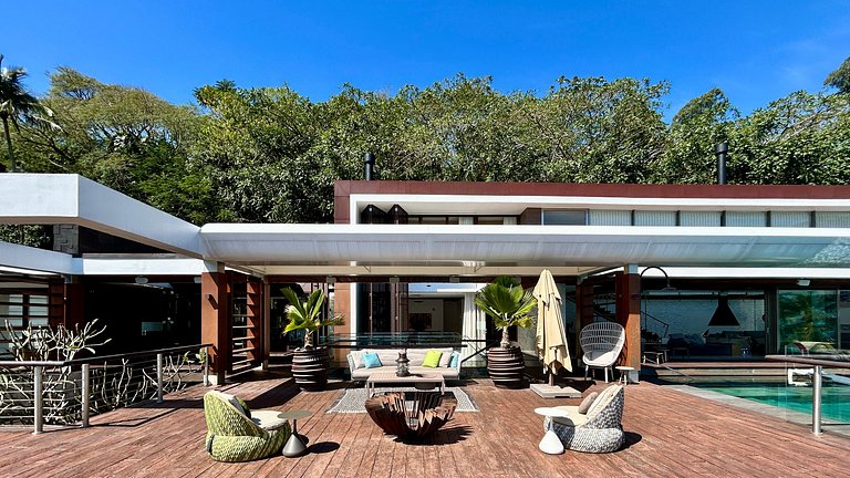 Casa Barco - Um ícone da arquitetura Ilhabela