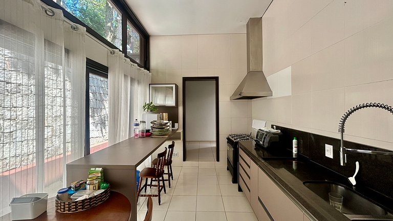 Casa Barco - Um ícone da arquitetura Ilhabela