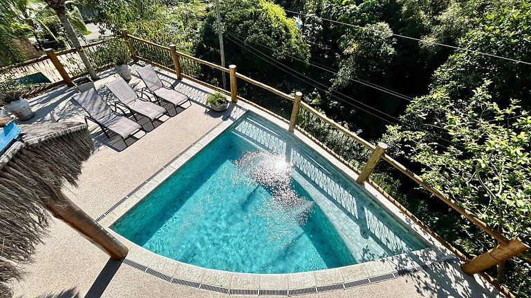 Piscina aquecida, espaço gourmet a 50m da praia
