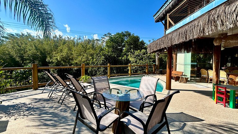 Piscina aquecida, espaço gourmet a 50m da praia
