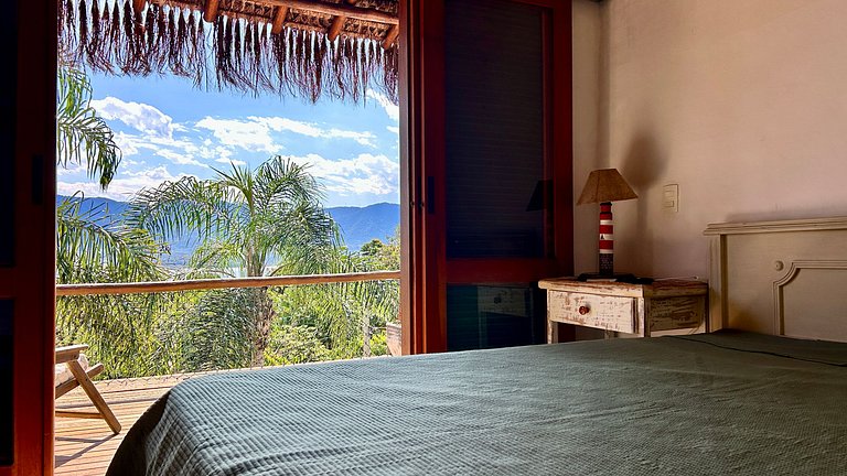 Piscina aquecida, espaço gourmet a 50m da praia