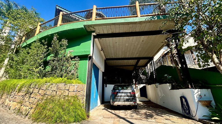 Piscina aquecida, espaço gourmet a 50m da praia