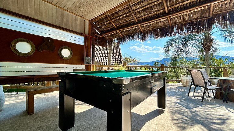 Piscina aquecida, espaço gourmet a 50m da praia