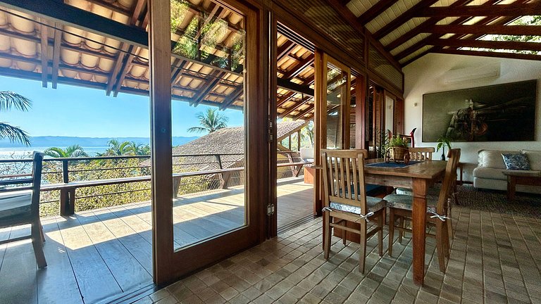 Casa aconchegante, vista espetacular para o mar