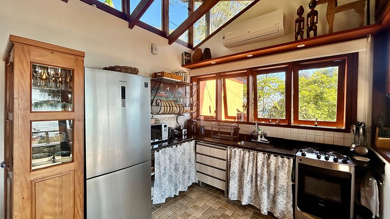 Casa aconchegante, vista espetacular para o mar