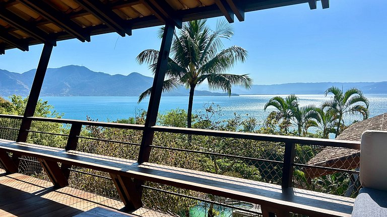 Casa aconchegante, vista espetacular para o mar