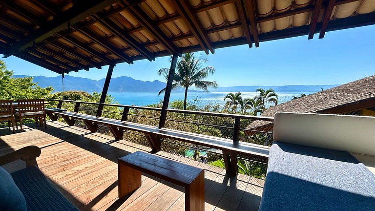 Casa aconchegante, vista espetacular para o mar