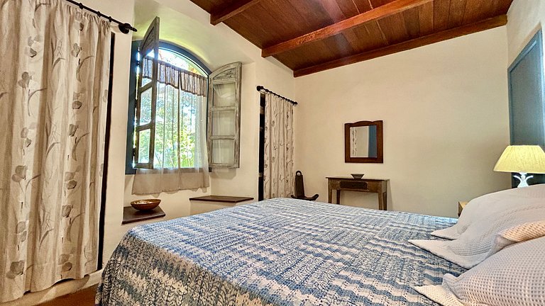 Casa à beira-mar ao Norte de Ilhabela