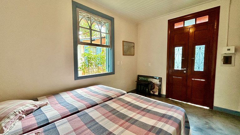 Casa à beira-mar ao Norte de Ilhabela