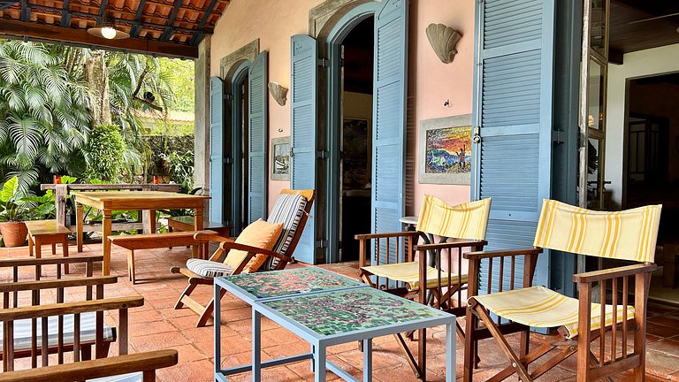 Casa à beira-mar ao Norte de Ilhabela